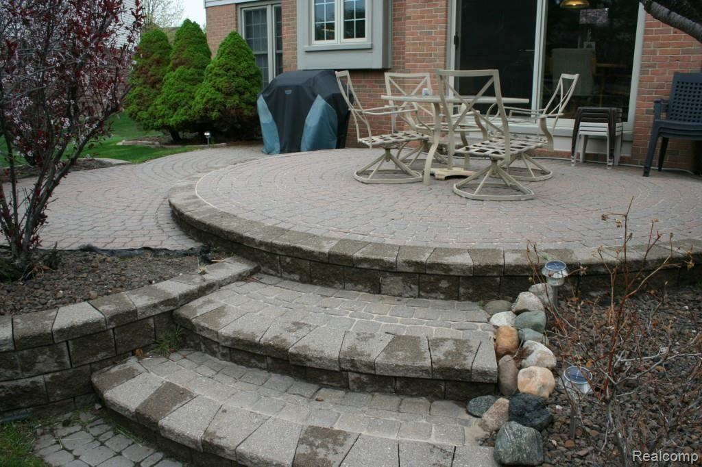 47145 Eastbourne Road Canton, MI 48188 - Photo 11 of 49 2014-05-12 15.19
