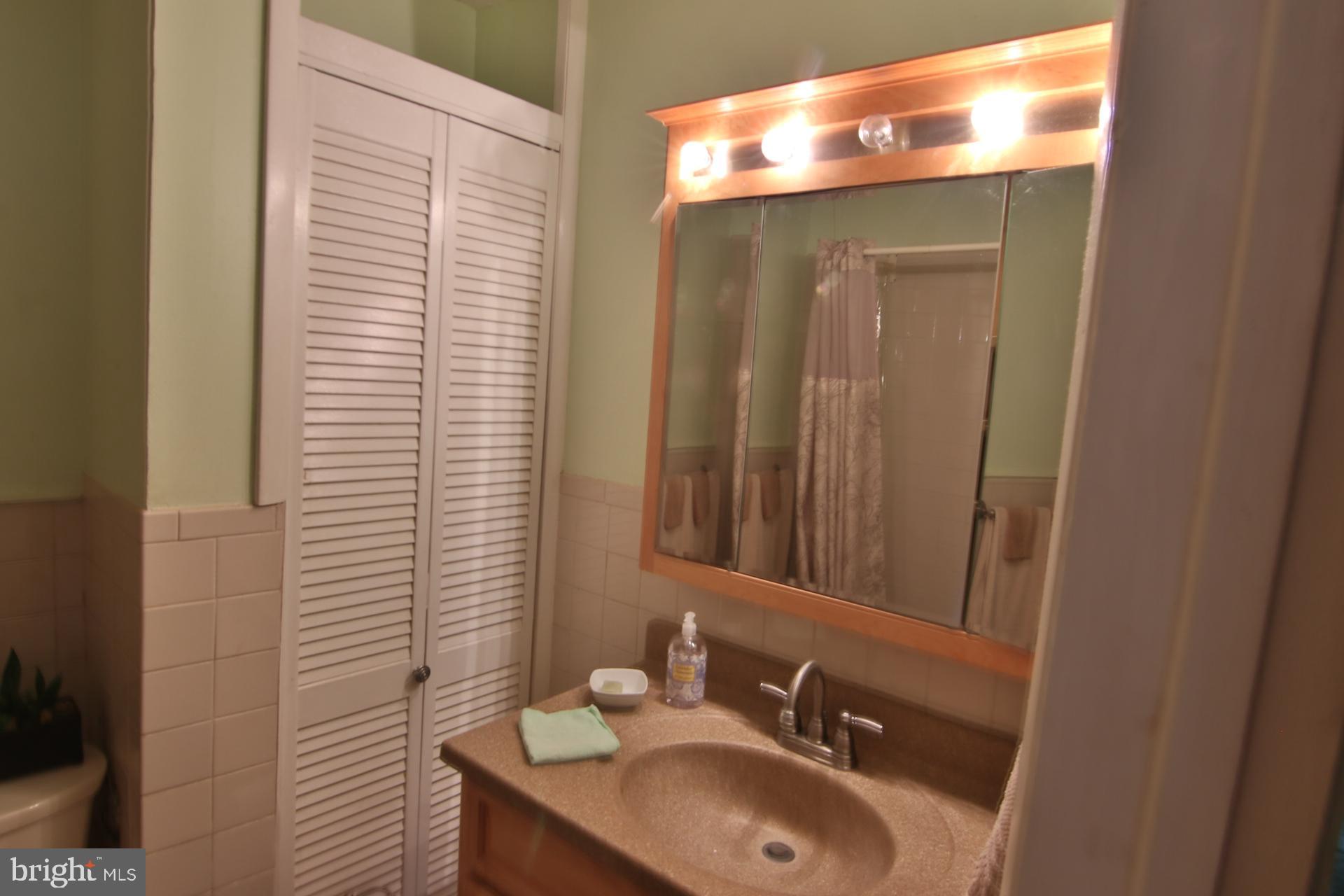 656 Shore Road Severna Park, MD 21146 - Photo 11 of 15 Full Bath