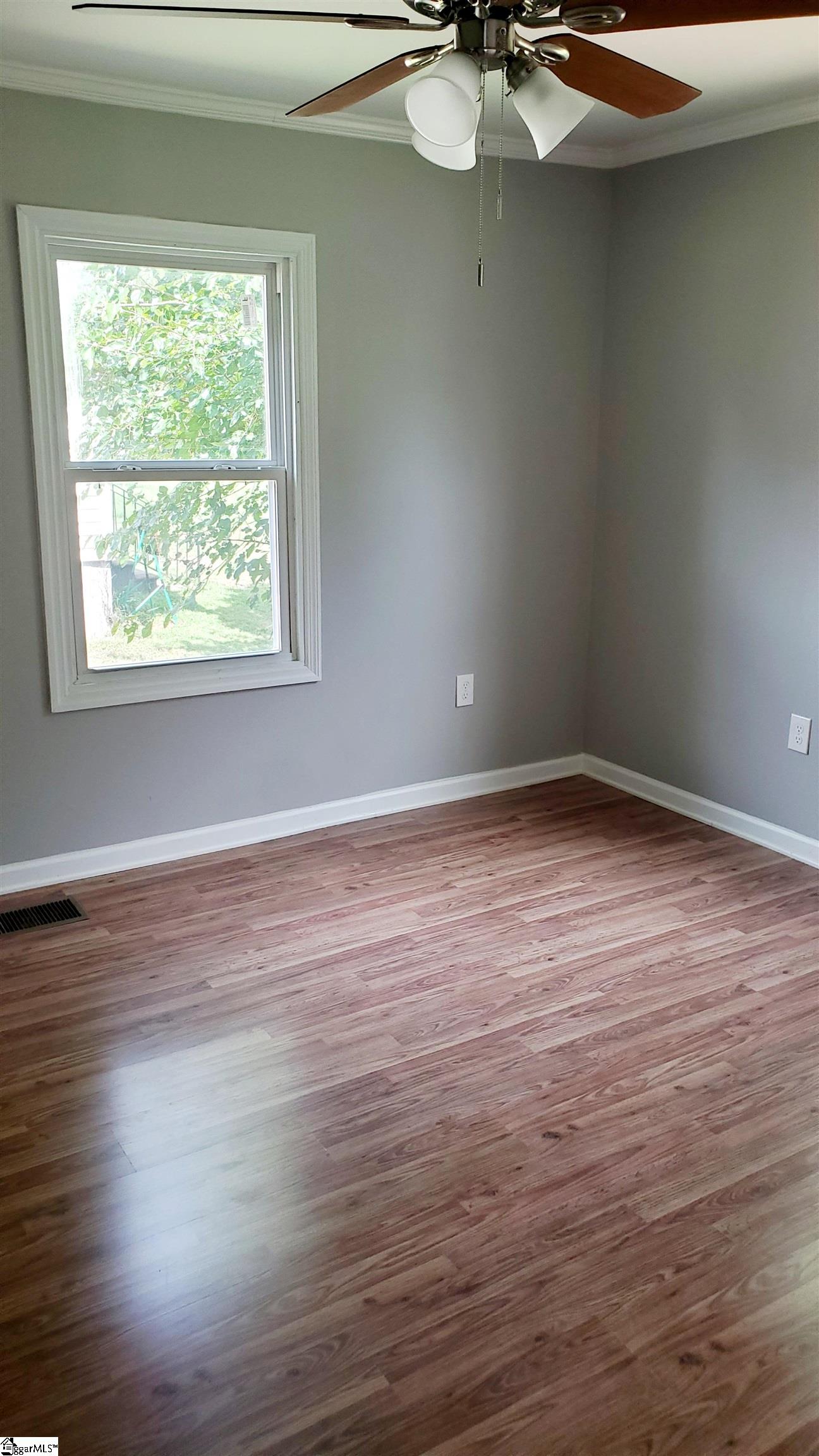118 Spring Street Greer, SC 29650 - Photo 11 of 12 Gallery Image 11