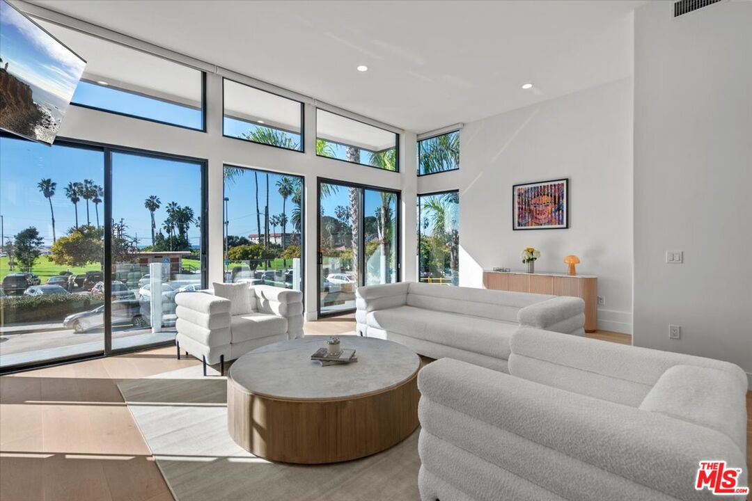6730 Esplanade Street Playa del Rey, CA 90293 - Photo 2 of 38