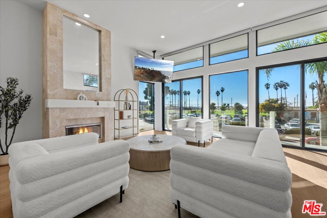 6730 Esplanade Street Playa del Rey, CA 90293 - Photo 3 of 38