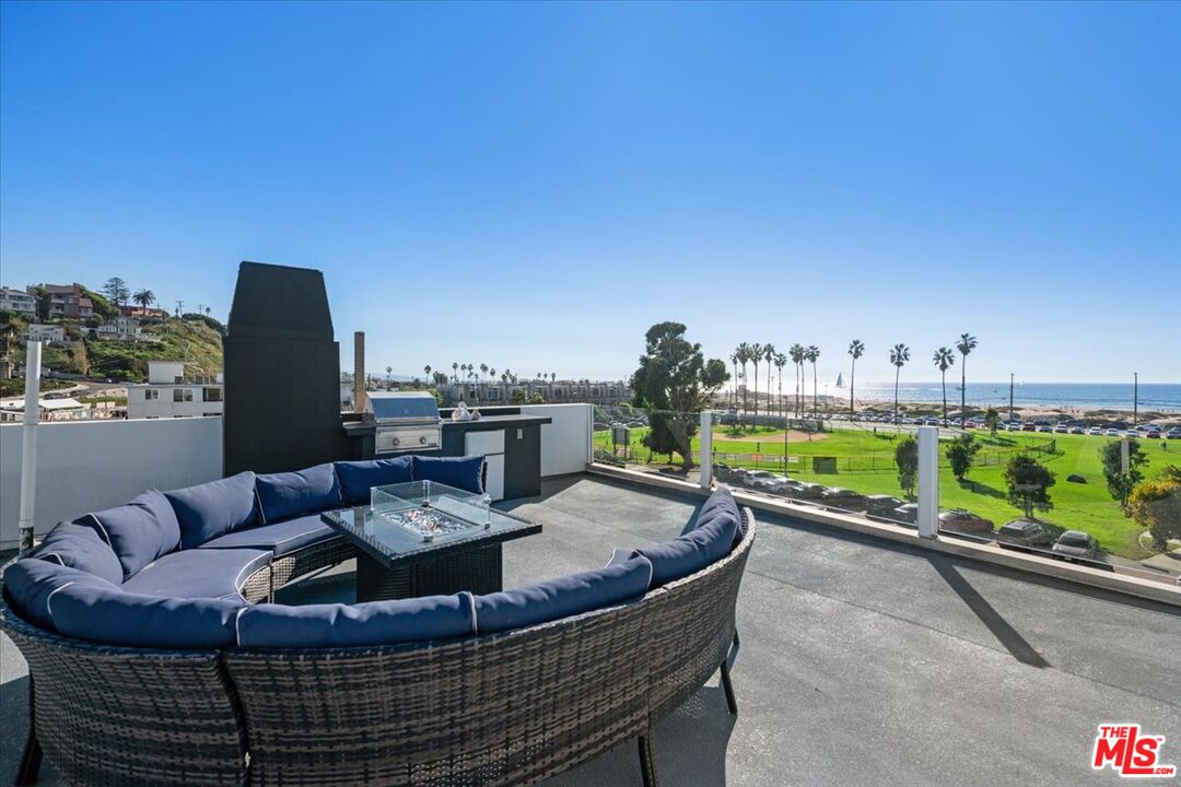 6730 Esplanade Street Playa del Rey, CA 90293 - Photo 34 of 38