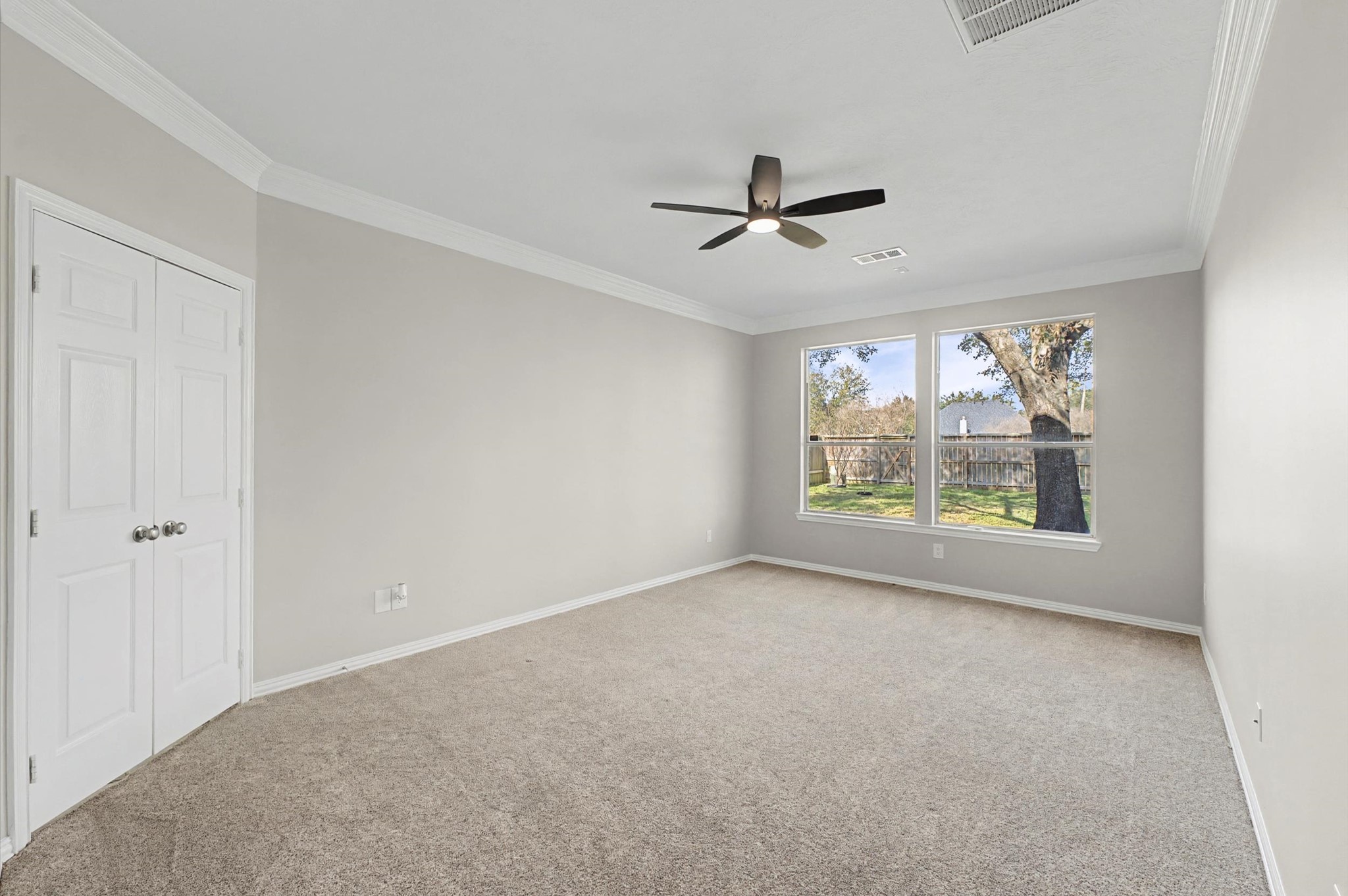 15442 Bay Tree Landing Cypress, TX 77429 - Photo 22 of 46 Spacious downstairs Primary bedroom.
