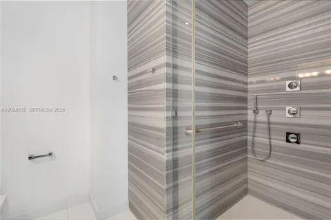 $2,650,000 | 400 South Pointe Drive, Unit PH2502, Miami Beach, FL 33139
