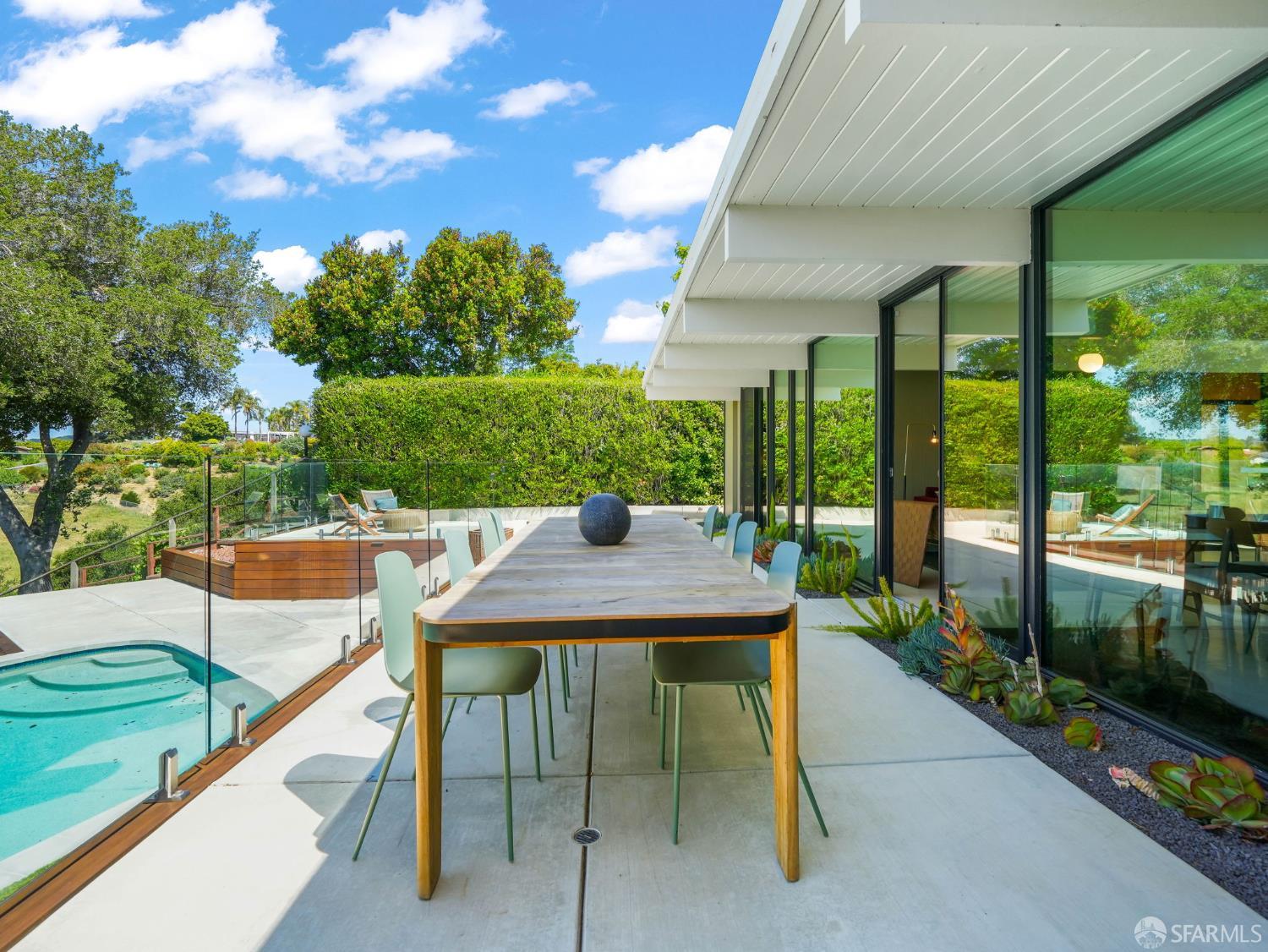 5664 Greenridge Road Castro Valley, CA 94552 - Photo 35 of 59 a patio with table and chairs