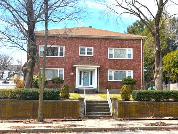 $2,200 | 216 Harris Avenue, Unit 2, Woonsocket, RI 02895