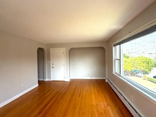 $2,200 | 216 Harris Avenue, Unit 2, Woonsocket, RI 02895