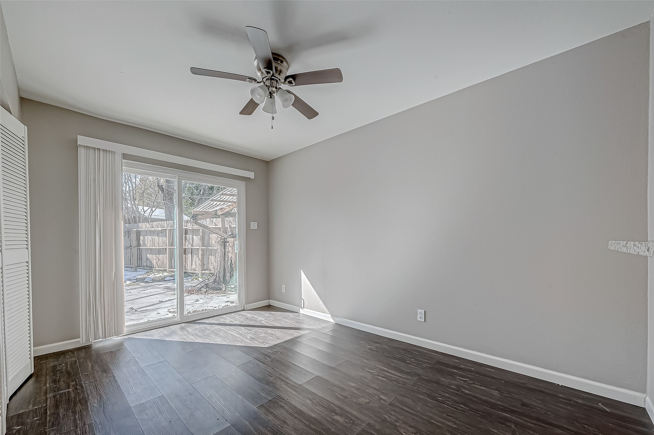 7315 Housman Houston, TX 77055 - Photo 18 of 49