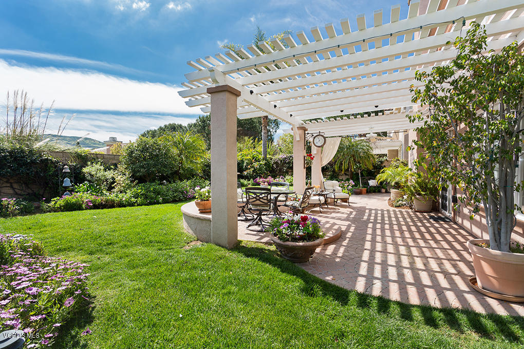 210 Knoll Ridge Road Simi Valley, CA 93065 - Photo 22 of 46 a view of outdoor space yard and patio