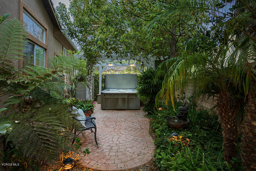 210 Knoll Ridge Road Simi Valley, CA 93065 - Photo 28 of 46 a view of a backyard
