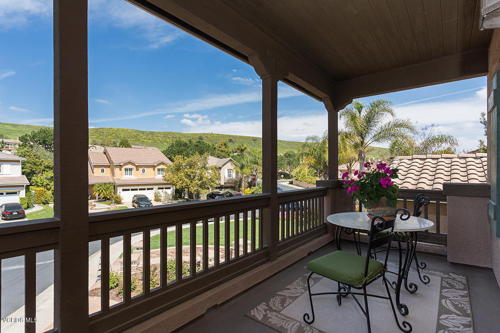 210 Knoll Ridge Road Simi Valley, CA 93065 - Photo 36 of 46 a view of a city from a dining room with large windows