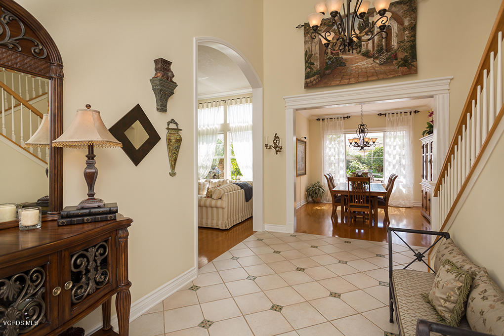 210 Knoll Ridge Road Simi Valley, CA 93065 - Photo 6 of 46 a bedroom with furniture and a window