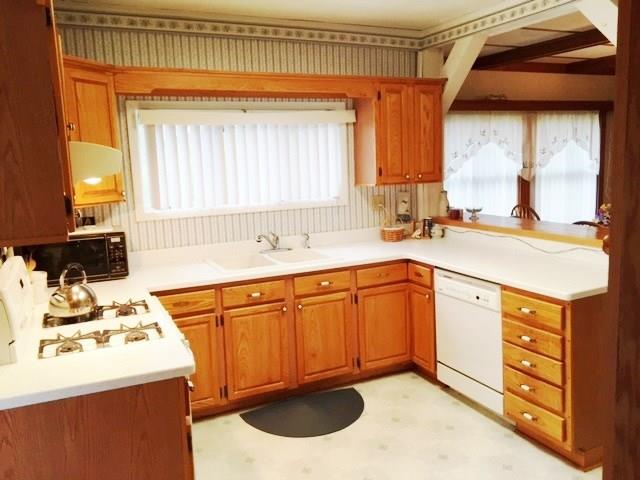 1211 Maple St Extension Coraopolis, PA 15108 - Photo 7 of 24 Gallery Image 7