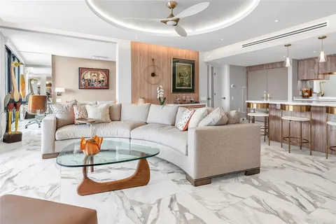 $1,995,000 | 9 Island Avenue, Unit 2104, Miami Beach, FL 33139