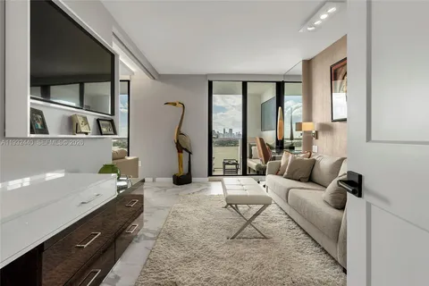 $1,995,000 | 9 Island Avenue, Unit 2104, Miami Beach, FL 33139