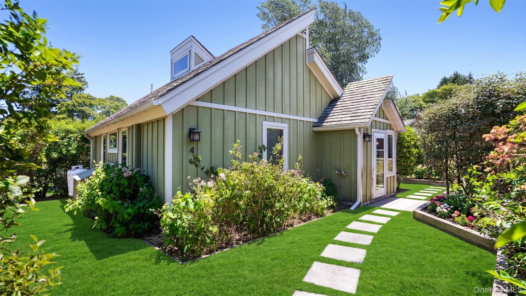 127 Inlet Road Hampton Bays, NY 11946 - Photo 21 of 24
