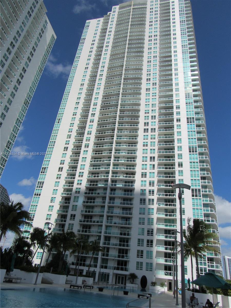 Plaza on Brickell Miami, FL 33131 - Photo 27 of 31 a front view of a building