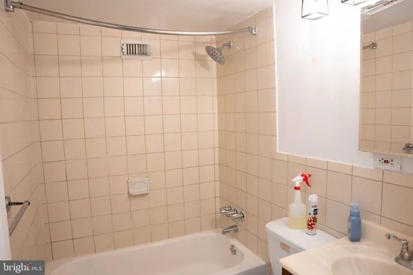 $1,850 | 5801 Quantrell Avenue, Unit 306, Alexandria, VA 22312