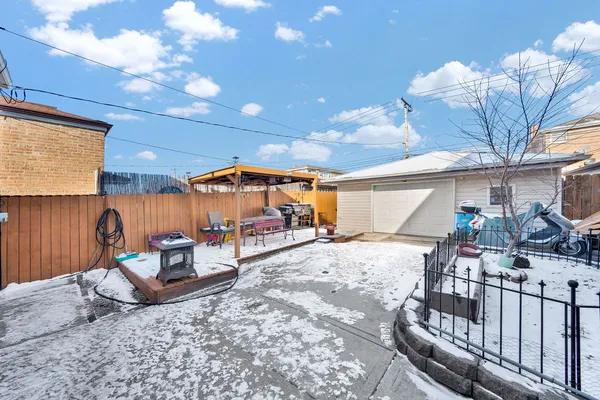 $354,900 | 6628 West 63rd Place, Chicago, IL 60638