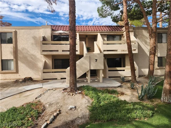 $135,000 | 3761 Desert Marina Drive, Unit 74, Laughlin, NV 89029