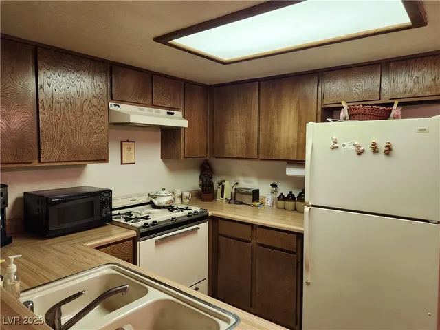 $155,000 | 3761 Desert Marina Drive, Unit 74, Laughlin, NV 89029