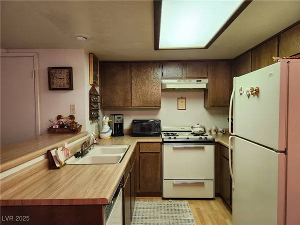 $135,000 | 3761 Desert Marina Drive, Unit 74, Laughlin, NV 89029