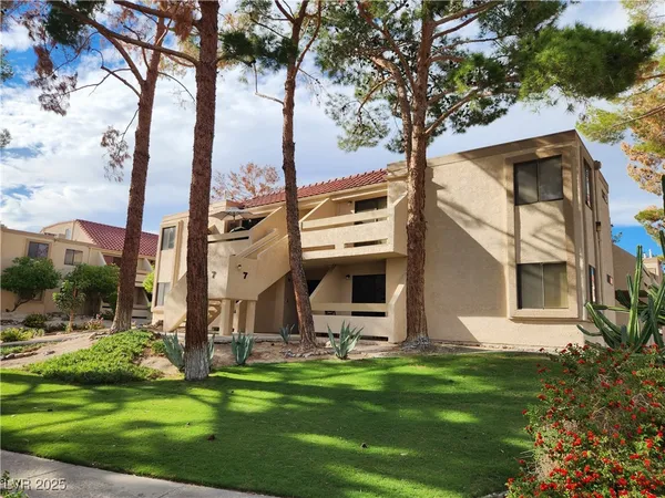 $135,000 | 3761 Desert Marina Drive, Unit 74, Laughlin, NV 89029