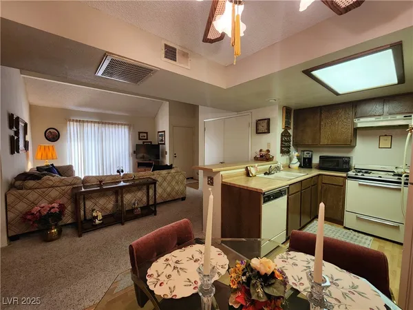 $135,000 | 3761 Desert Marina Drive, Unit 74, Laughlin, NV 89029