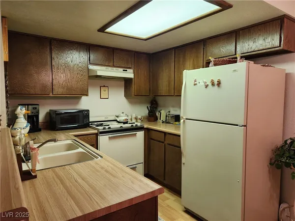 $135,000 | 3761 Desert Marina Drive, Unit 74, Laughlin, NV 89029