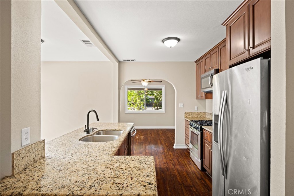 5555 Grand Riverside, CA 92504 - Photo 21 of 41
