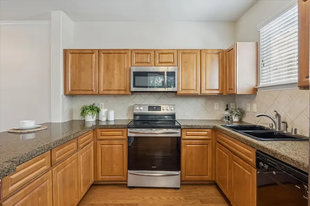 $328,000 | 12707 Boheme Drive, Unit 1401, Houston, TX 77024