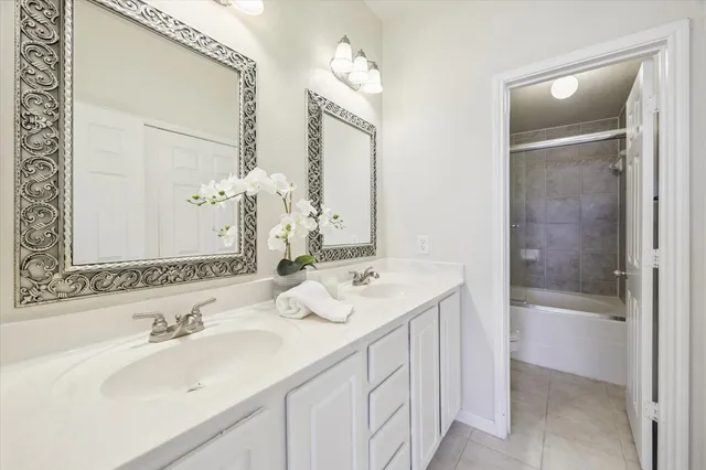 $328,000 | 12707 Boheme Drive, Unit 1401, Houston, TX 77024