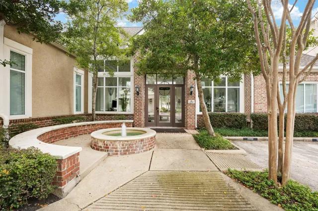 $328,000 | 12707 Boheme Drive, Unit 1401, Houston, TX 77024