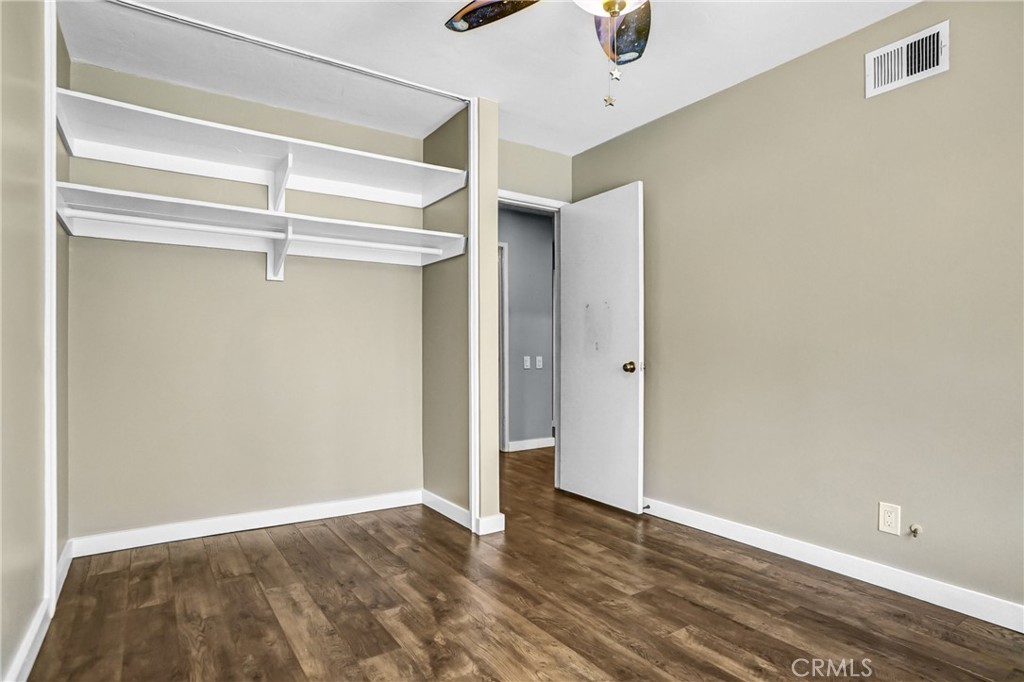 25136 Avenida Rondel Valencia, CA 91355 - Photo 28 of 36