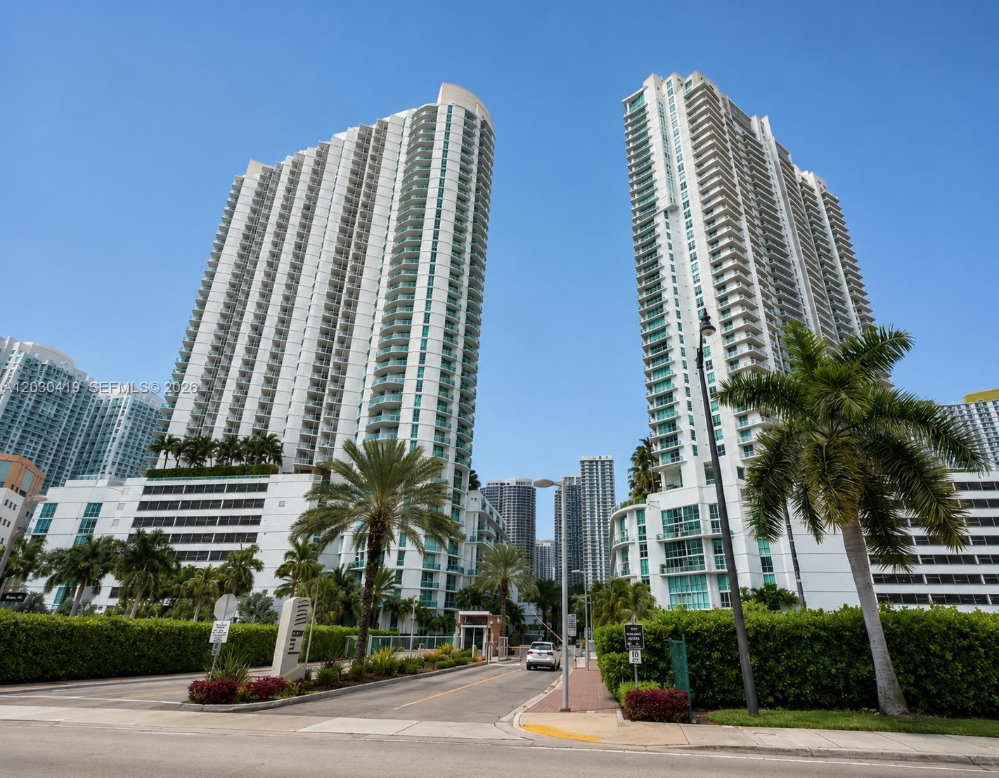 92 Southwest 3rd Street, Unit 1508 Miami, FL 33130 - Photo 1 of 44