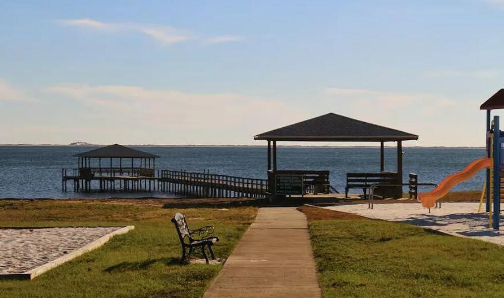 7292 Broadmoor Street Navarre, FL 32566 - Photo 9 of 43 HBTS Pier