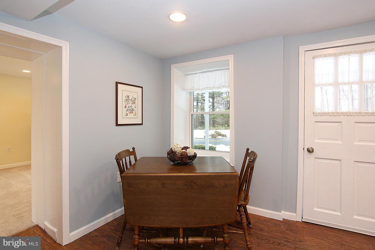 6705 Manor Woods Road Frederick, MD 21703 - Photo 11 of 28 Kitchen