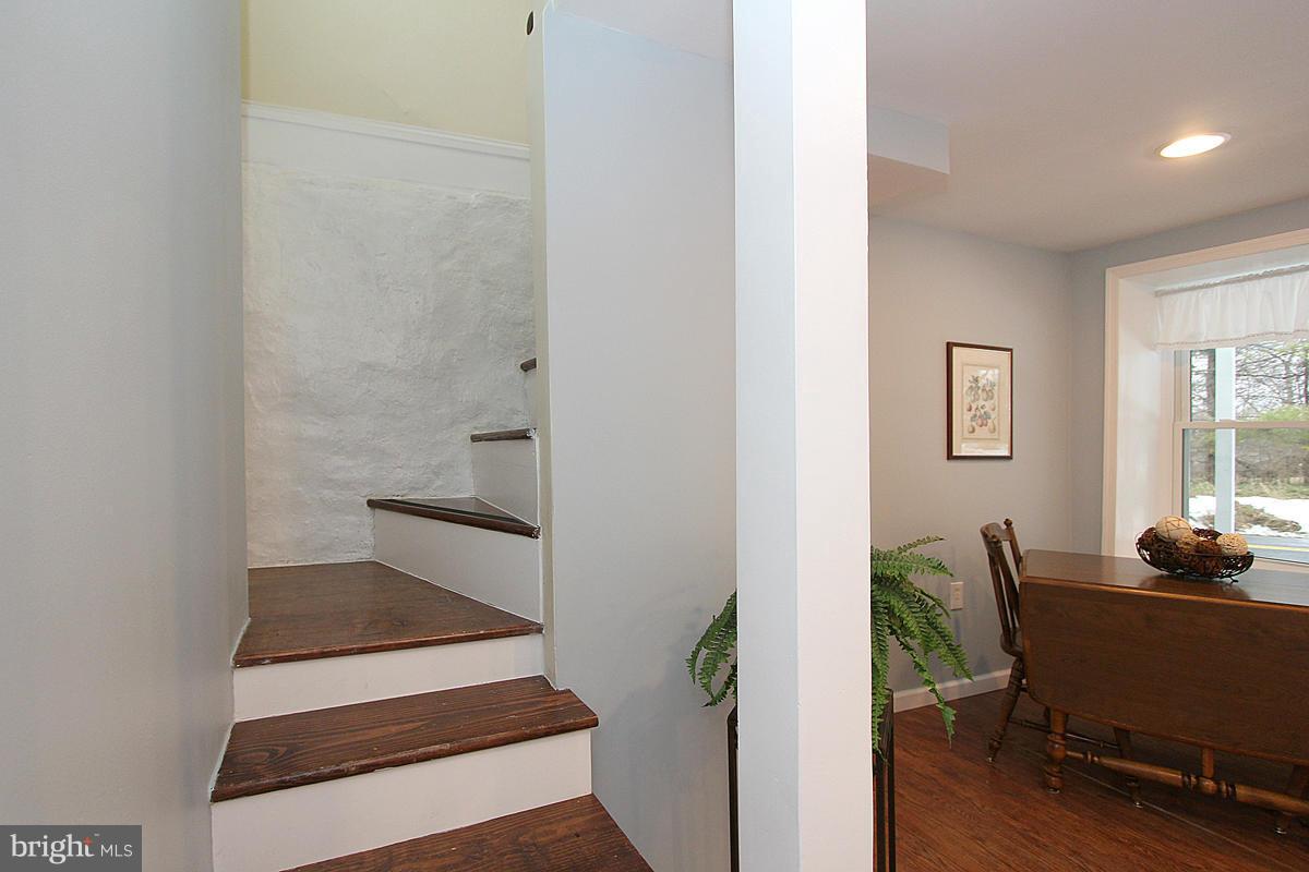 6705 Manor Woods Road Frederick, MD 21703 - Photo 14 of 28 Interior (General)