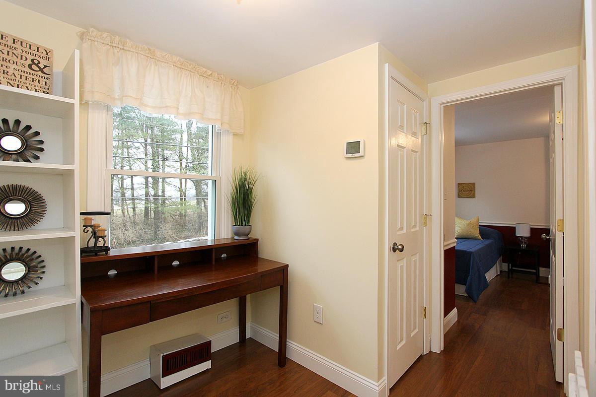 6705 Manor Woods Road Frederick, MD 21703 - Photo 16 of 28 Interior (General)