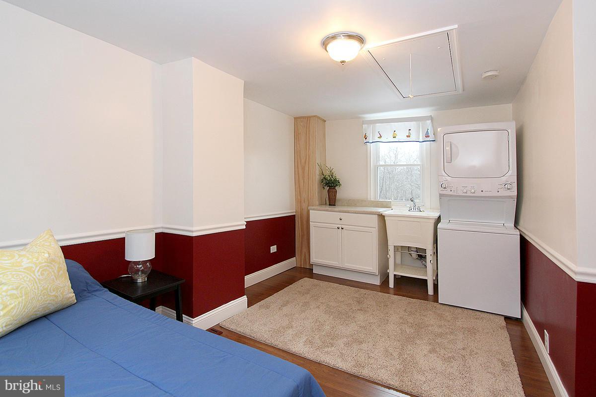 6705 Manor Woods Road Frederick, MD 21703 - Photo 22 of 28 Bedroom