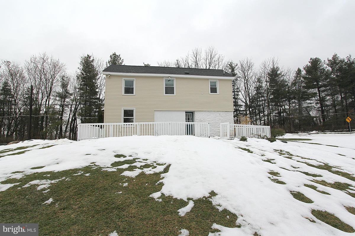 6705 Manor Woods Road Frederick, MD 21703 - Photo 23 of 28 Exterior (Rear)