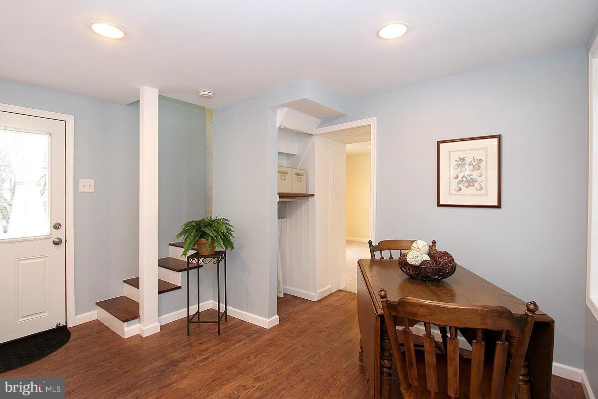 6705 Manor Woods Road Frederick, MD 21703 - Photo 10 of 28 Kitchen