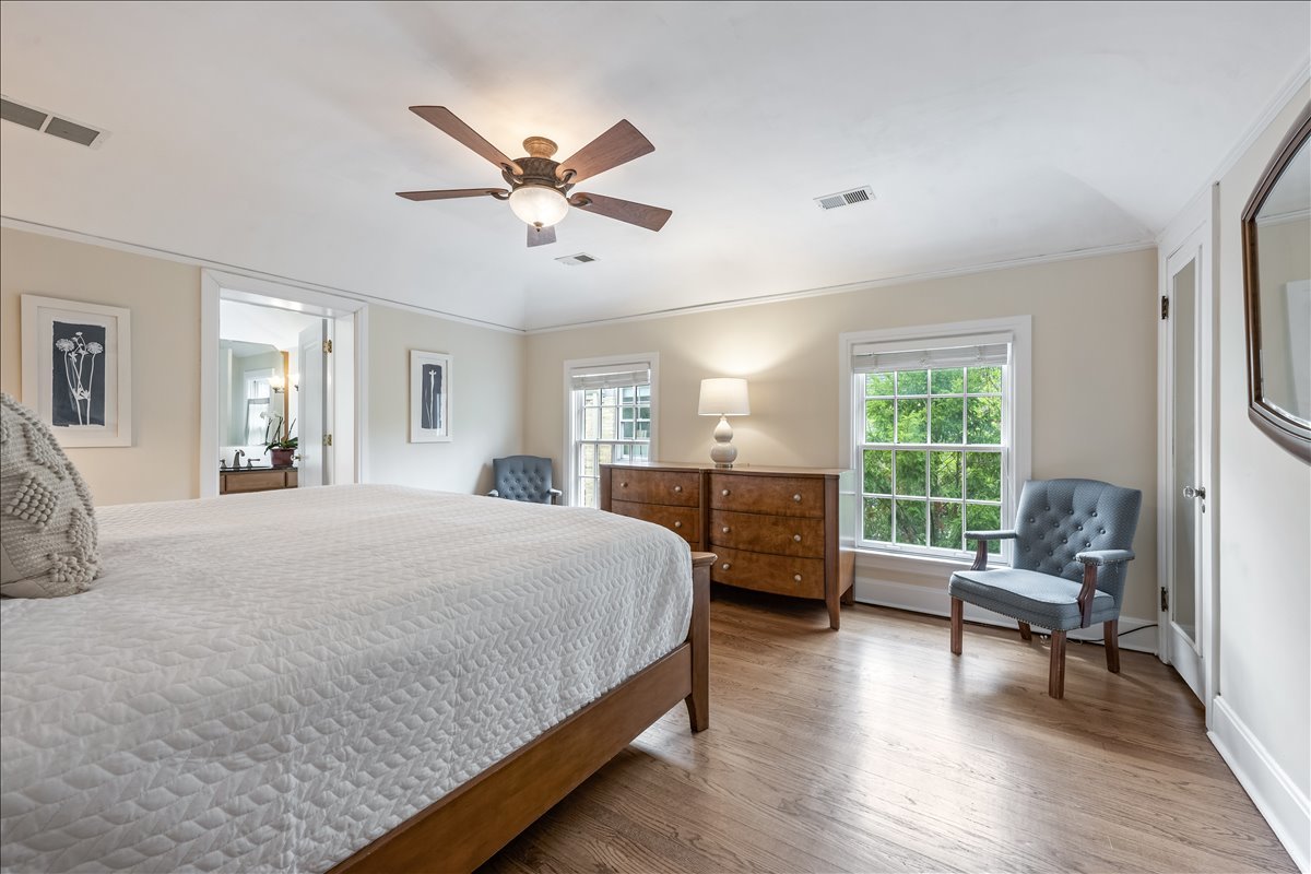700 Kent Road Kenilworth, IL 60043 - Photo 11 of 26 Gallery Image 11