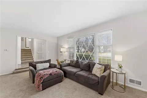 $479,000 | 10505 Belinder Road, Leawood, KS 66206