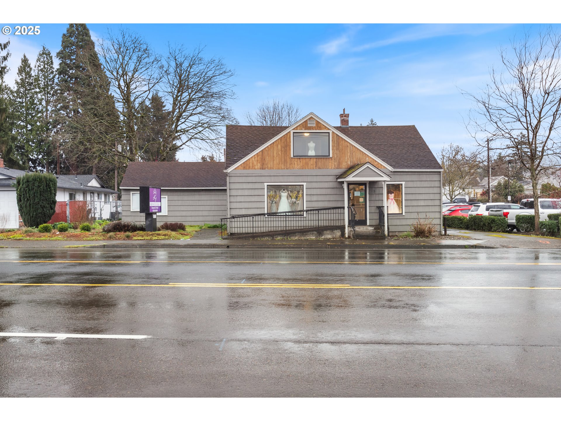 818 Northeast Division Street Gresham, OR 97030 - Photo 1 of 21