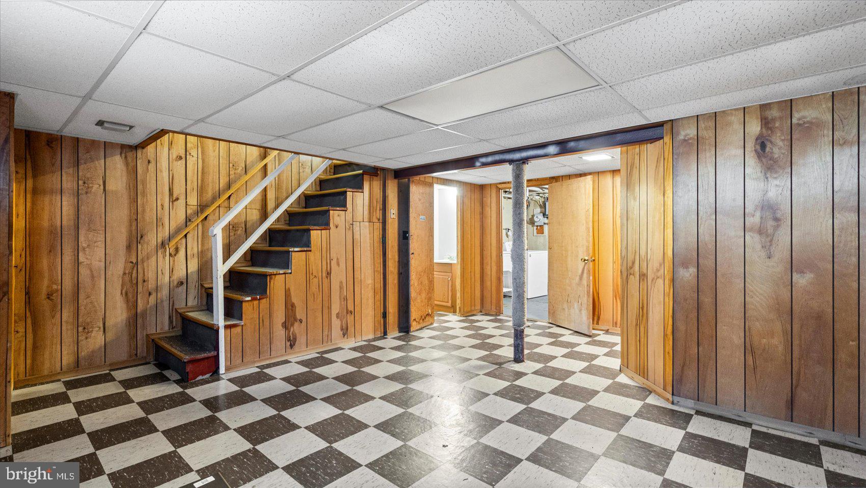1805 Crestview Road Baltimore, MD 21239 - Photo 28 of 39 a view of an entryway