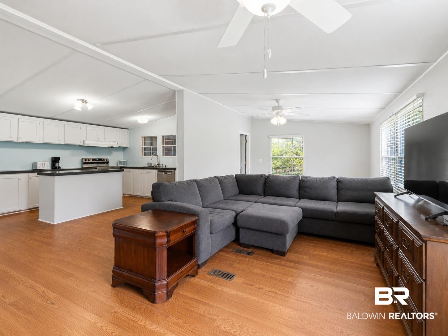 26788 Feely Road Elberta, AL 36530 - Photo 5 of 31 Living room