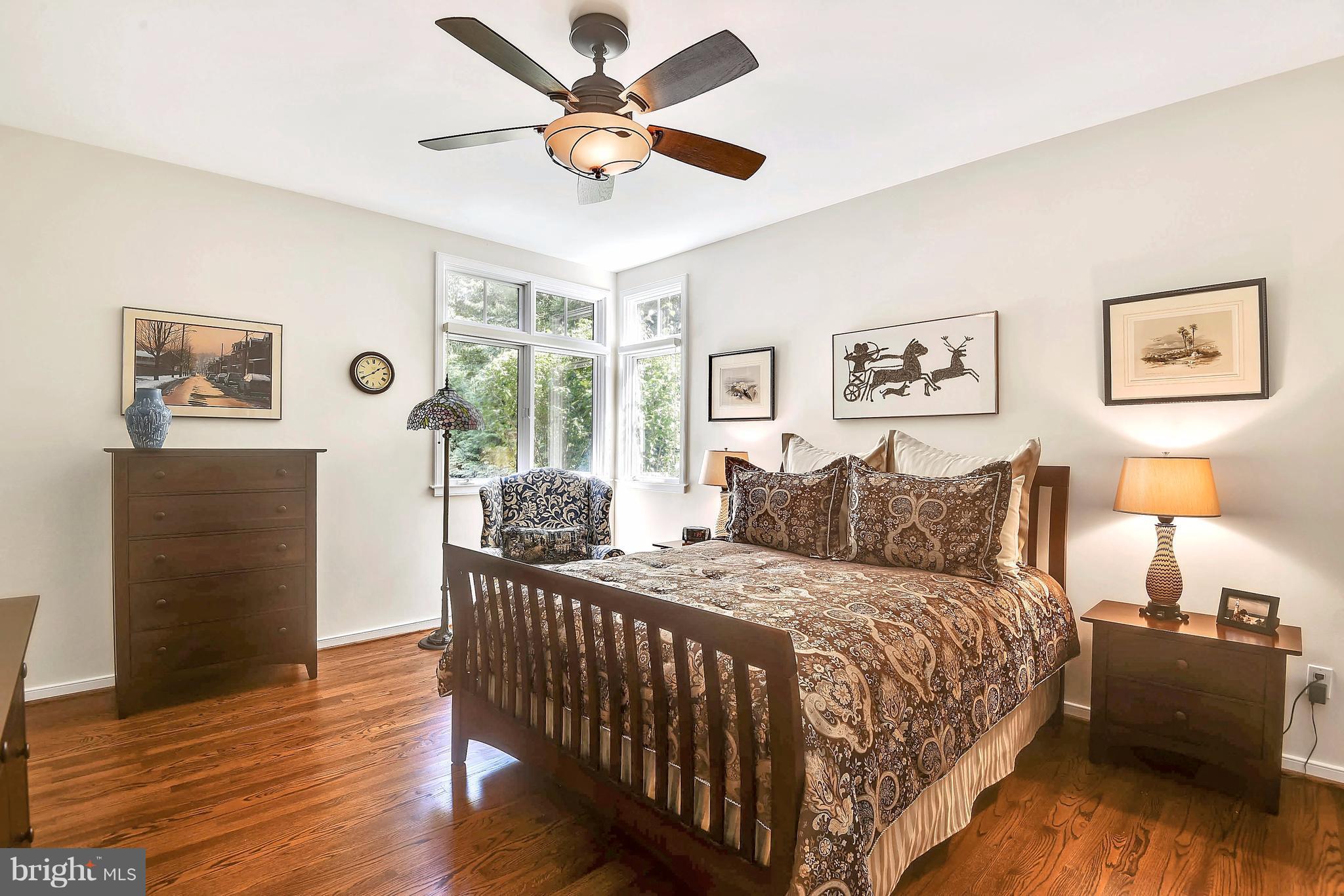 1486 Waterfront Road Reston, VA 20194 - Photo 12 of 30 Main Level Bedroom - Ensuite Bath Access