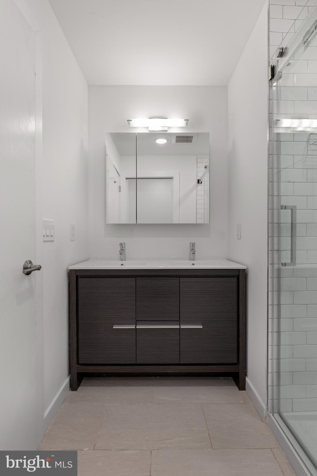 2559 Amber Street, Unit 101 Philadelphia, PA 19125 - Photo 26 of 35