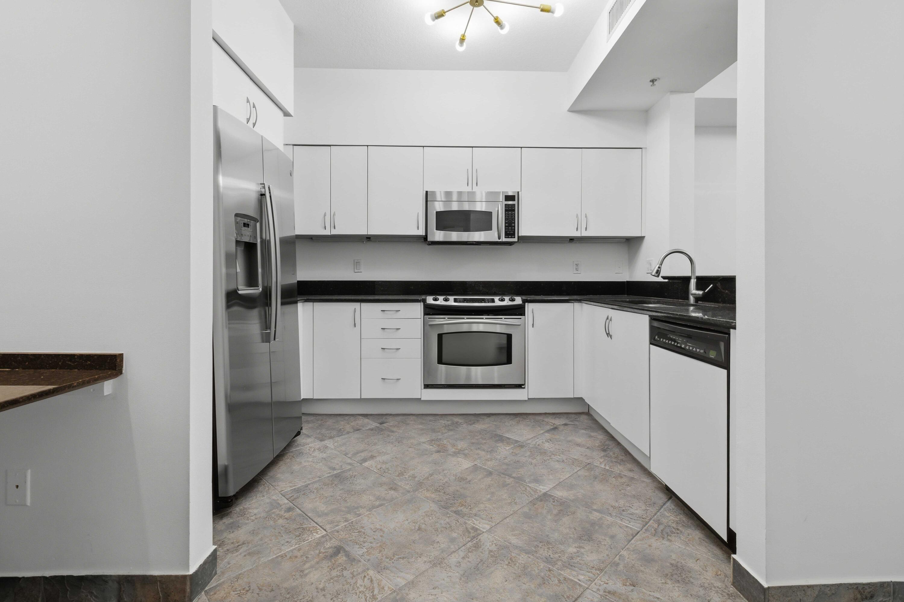 233 South Federal Highway, Unit 208 Boca Raton, FL 33432 - Photo 7 of 37 010